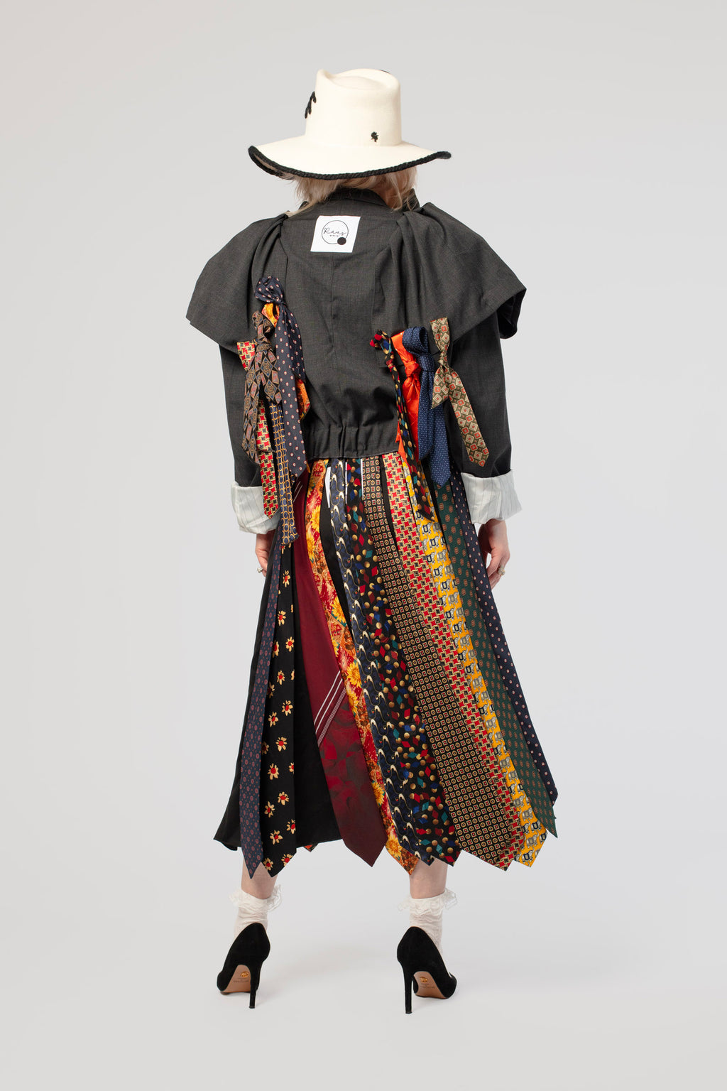 Skirt Ribbon & Run 001